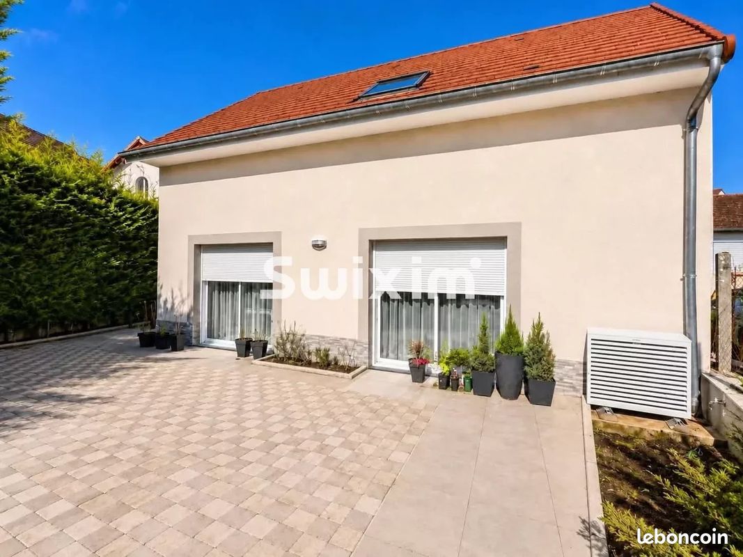 Maison 7 pièces 150 m² · à Lons-le-Saunier · 150 m² · 350 000 €