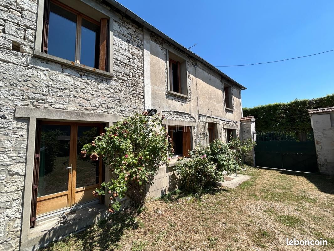 Maison 6 pièces 110 m² · à Bennecourt · 110 m² · 170 000 €