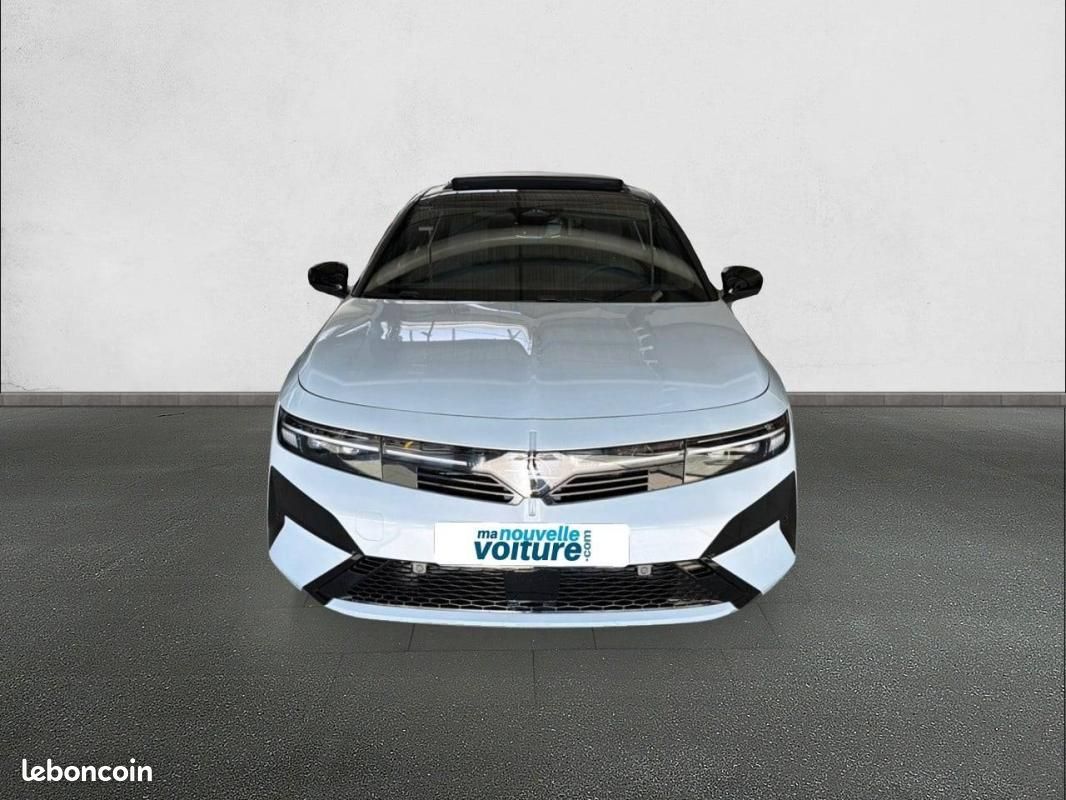 Opel Astra 1.2 Turbo Hybride 145 ch Automatique - Ultimate (image 2)