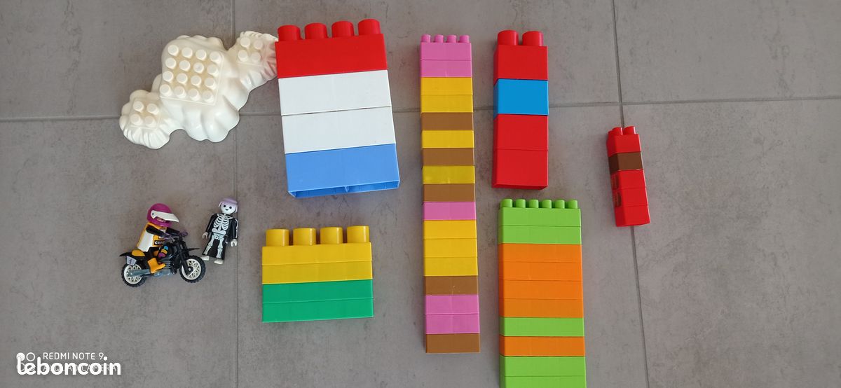 Pieces de lego geante (image 1)