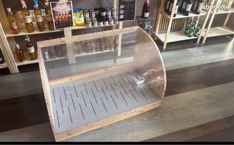 Vitrine de marché en très bon état (image 1)