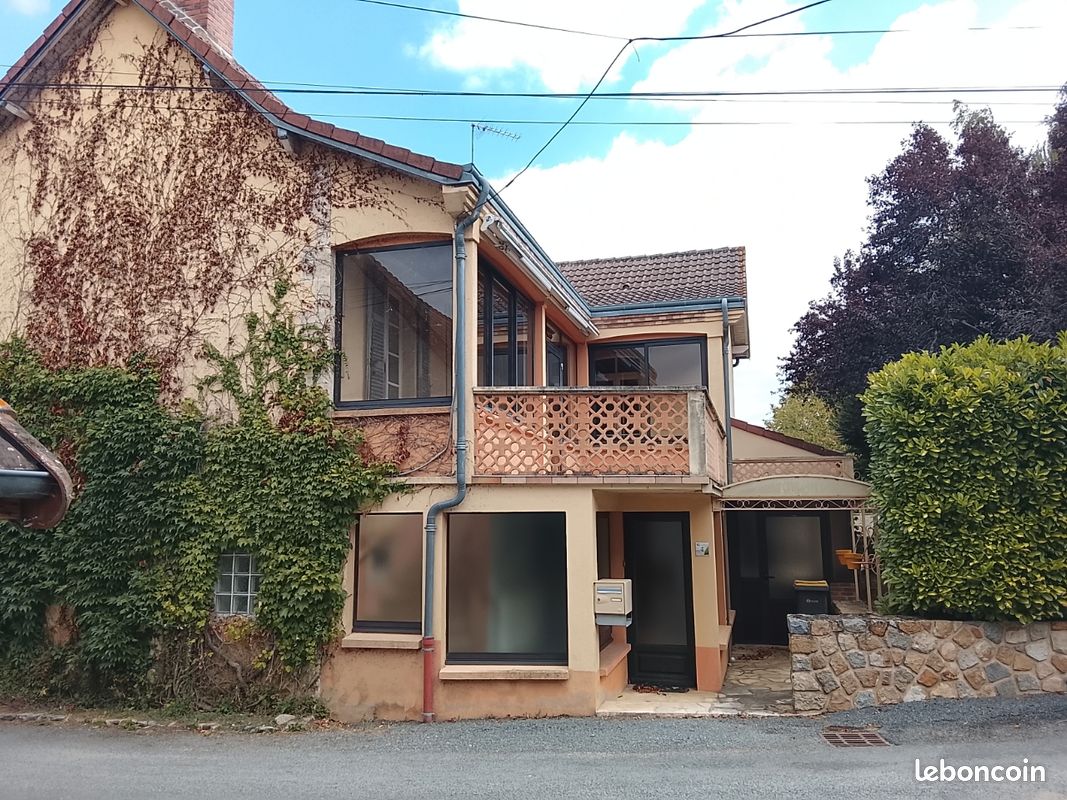 Maison 8 pièces 130 m² · à Domérat · 130 m² · 125 000 €