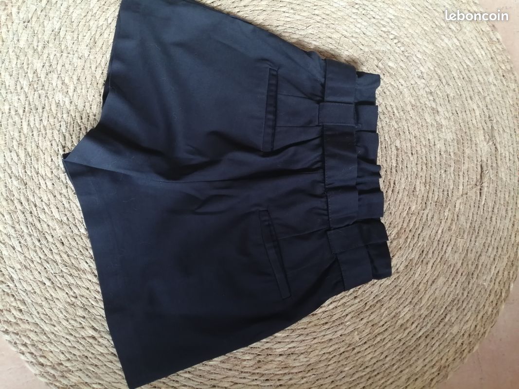 Short marine ZARA en taille XS (image 3)