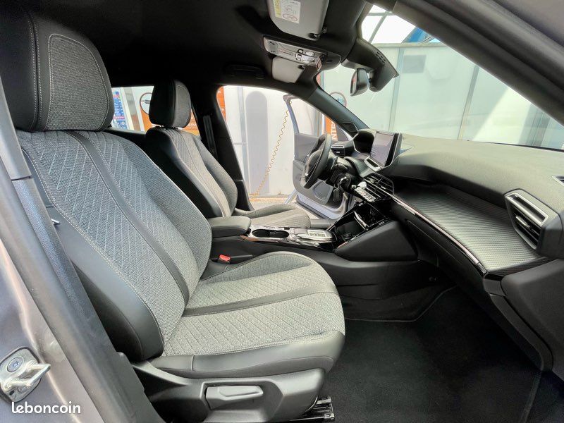 Peugeot 2008 130 cv boîte auto EAT8 Phase 2 (restylée) garantie (image 4)