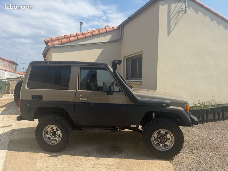 Toyota LJ70 2,4l 1987 (image 1)