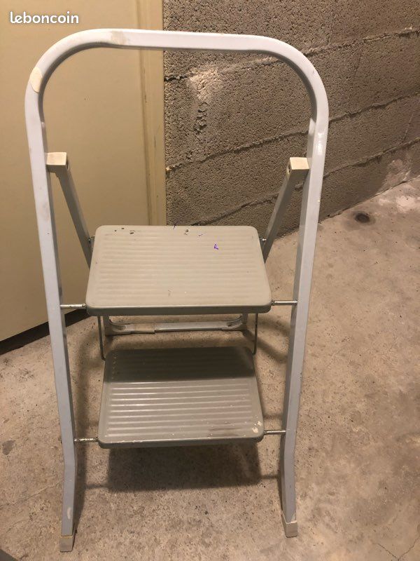 2 marchepieds à vendre (image 2)