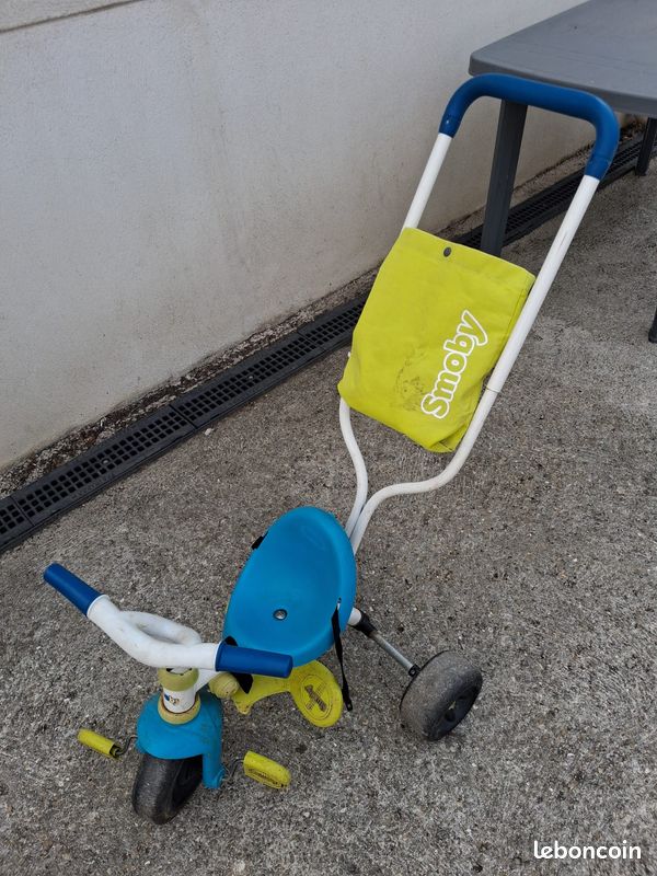 Tricycle Smoby enfant avec canne parentale (image 2)
