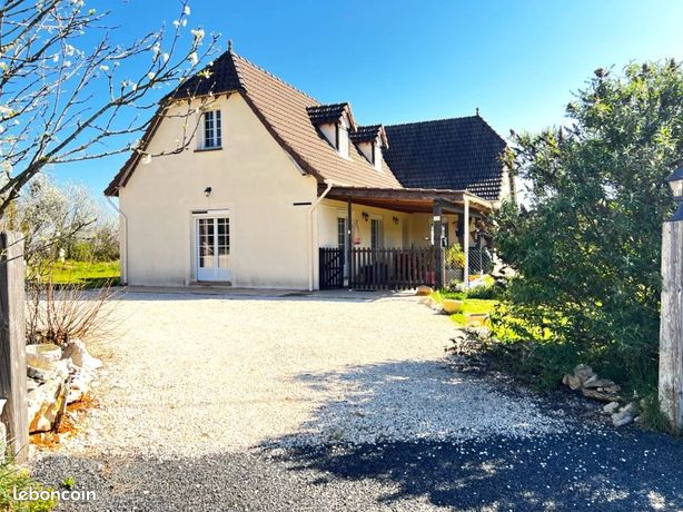 Propriété 5 pièces 160 m²