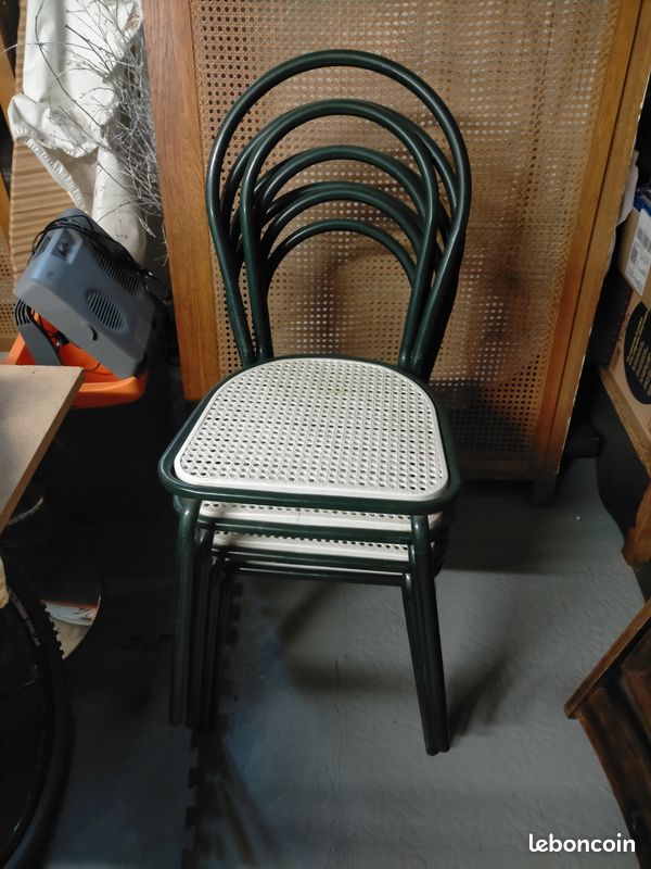 Lot 4 Chaises (image 1)