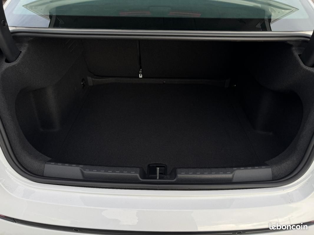 Audi A3 Berline TFSI Mild Hybrid 116 S tronic 7 Design (image 17)