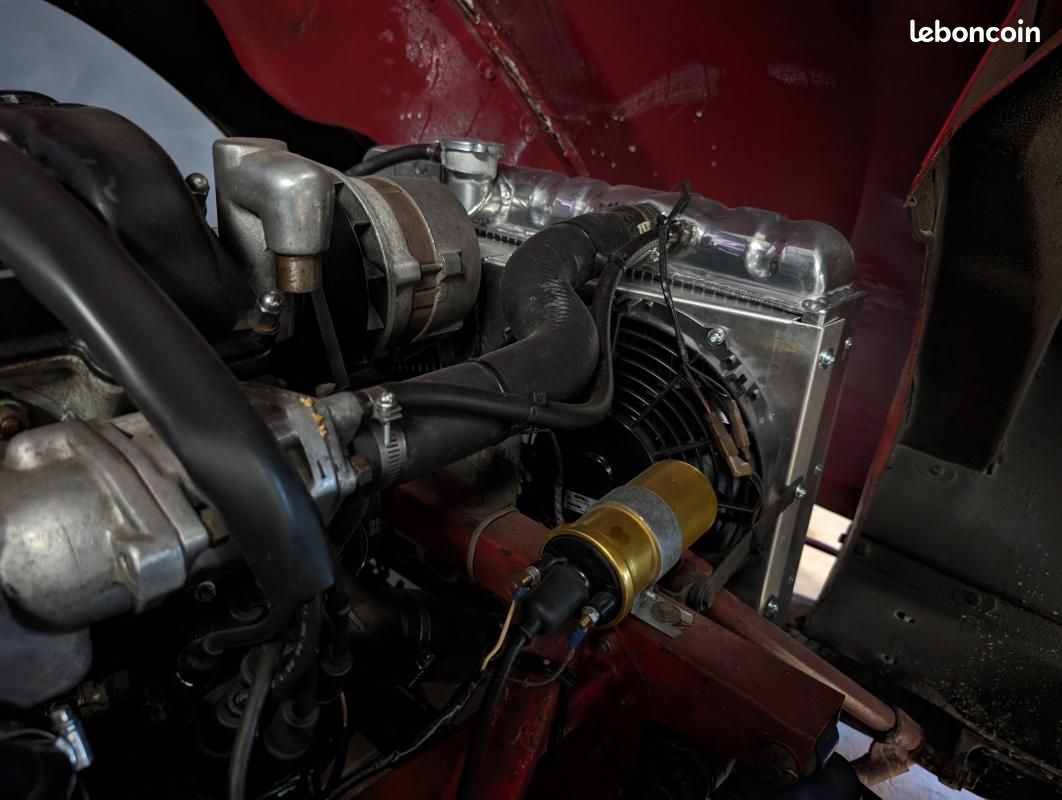 Jaguar E-Type Series 2 4.2 6 cyl en ligne (image 31)