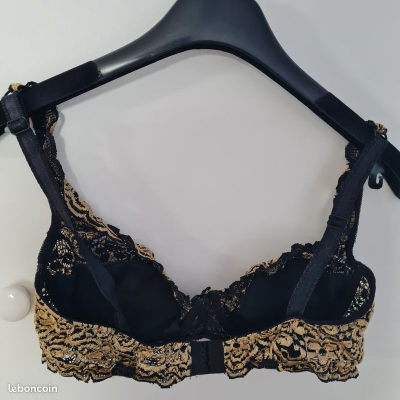 Soutien gorge + culotte - Marque EMOTION - Coloris or et noir (image 4)
