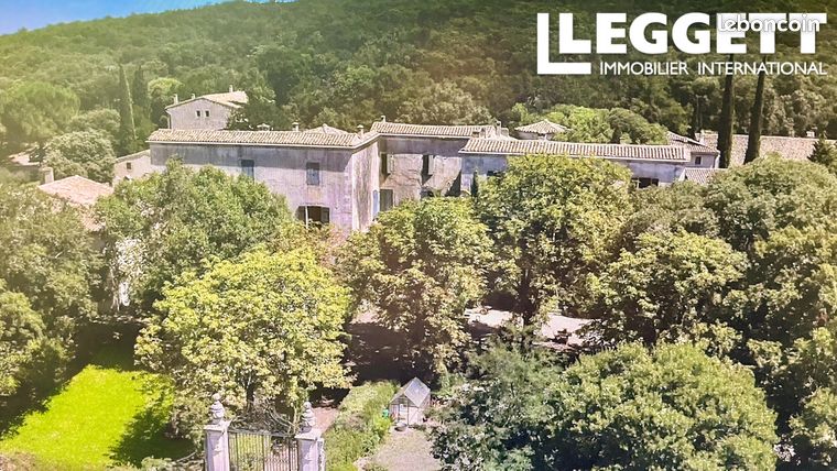 Château 13 pièces 592 m²