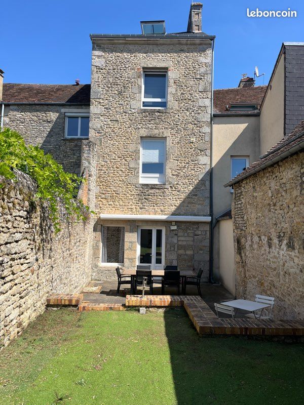 Maison 8 pièces 172 m² · à Alençon · 172 m² · 210 000 €
