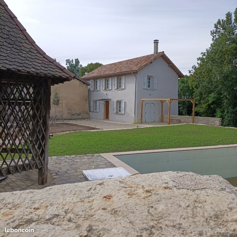 Maison 5 pièces 100 m² · à Saint-Chef · 100 m² · 1 650 €/mois