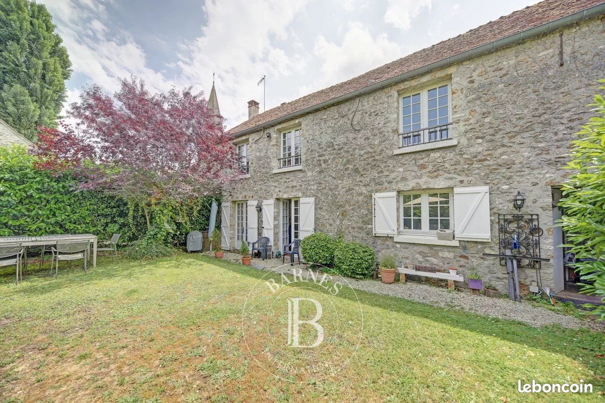 Maison 6 pièces 165 m² · à Feucherolles · 165 m² · 690 000 €