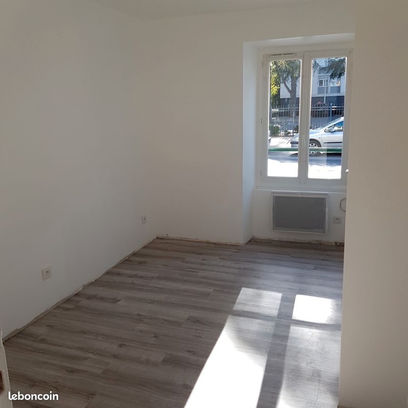 Appartement 2 pièces 21 m² · à Corbeil-Essonnes · 21 m² · 690 €