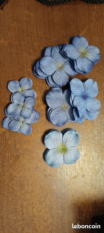 Fleurs en papier , pensées pour créations (image 1)