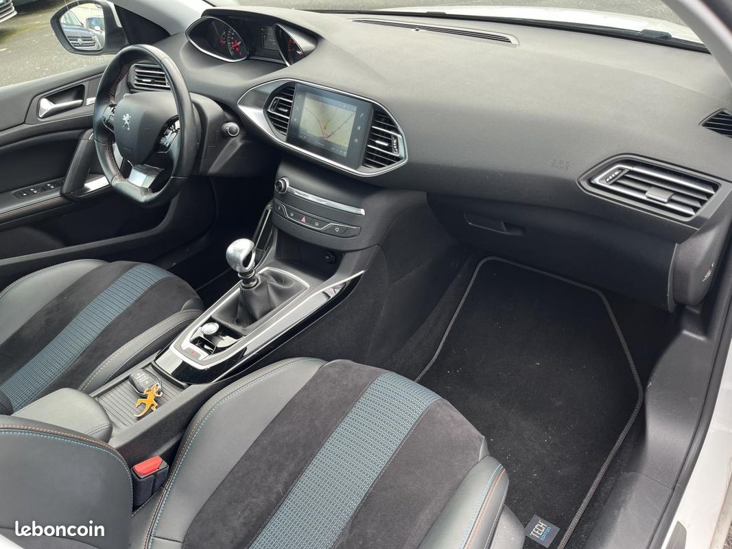 PEUGEOT 308 1.2 PureTech 130ch E6.3 S&S Tech Edition - Distri ok - Suivi Peugeot (image 15)