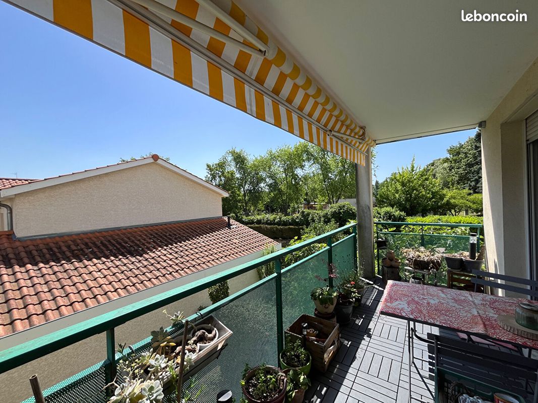 Appartement 3 pièces 63 m² · à Saint-Genis-Laval · 63 m² · 240 000 €