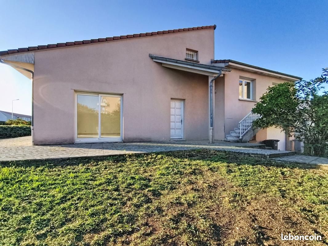 Maison 5 pièces 140 m² · à Beaumont · 140 m² · 1 300 €/mois