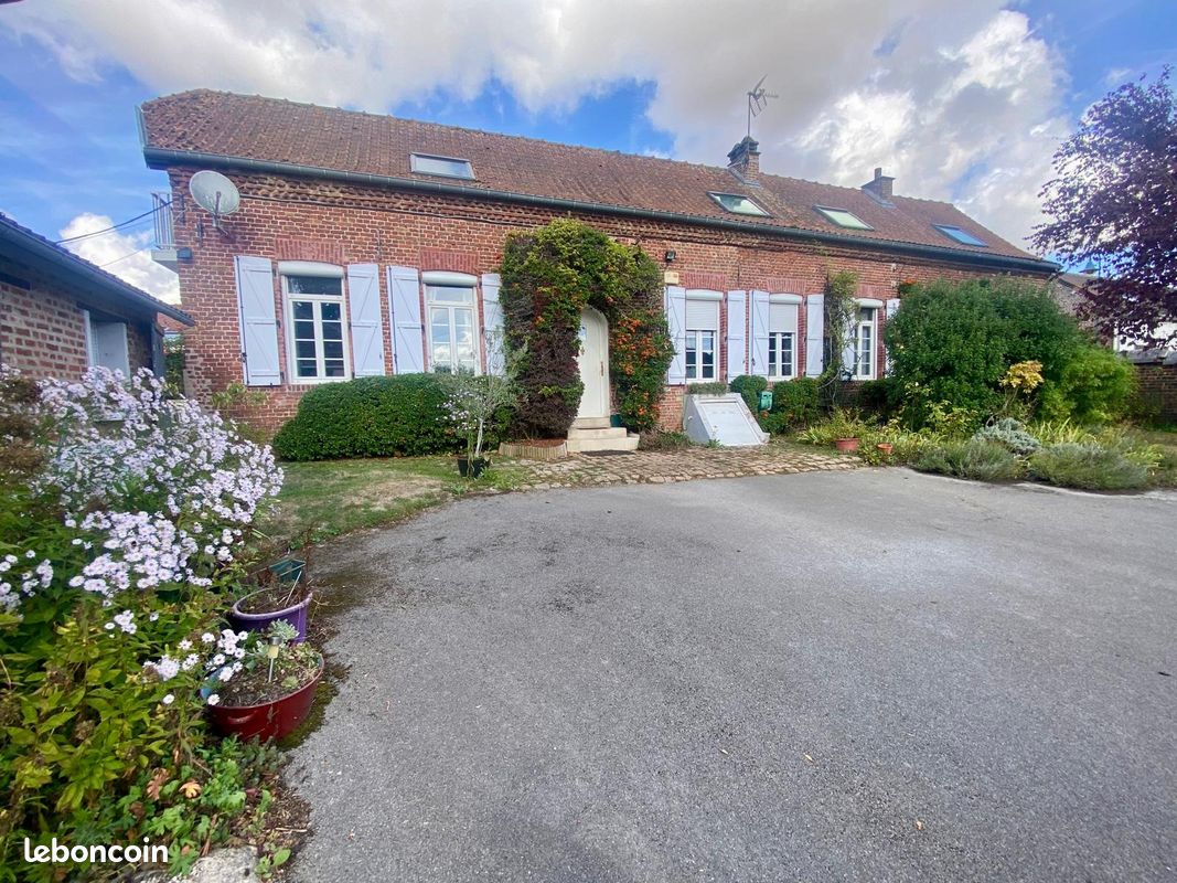 Maison 7 pièces 192 m² · à Saint-Quentin · 192 m² · 240 000 €