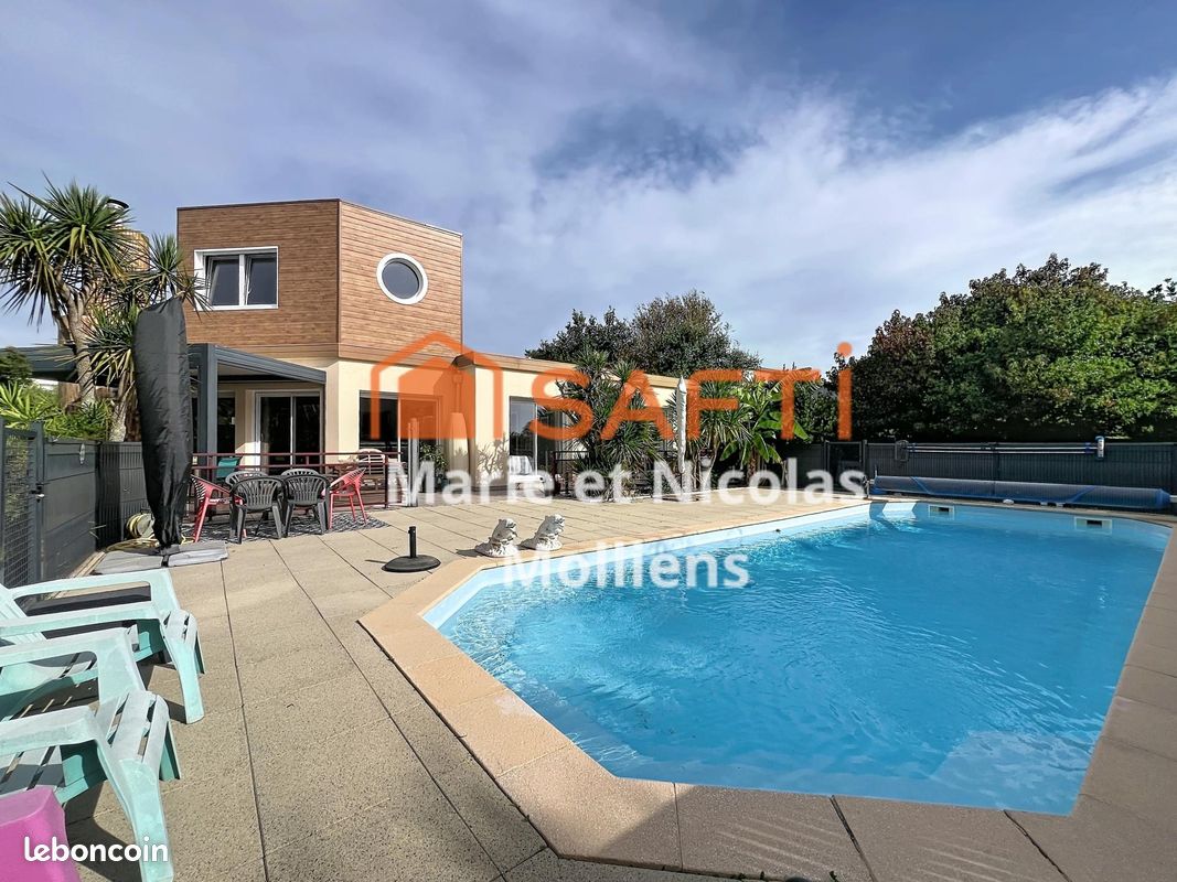 Maison 7 pièces 161 m² · à Plougonvelin · 161 m² · 651 000 €