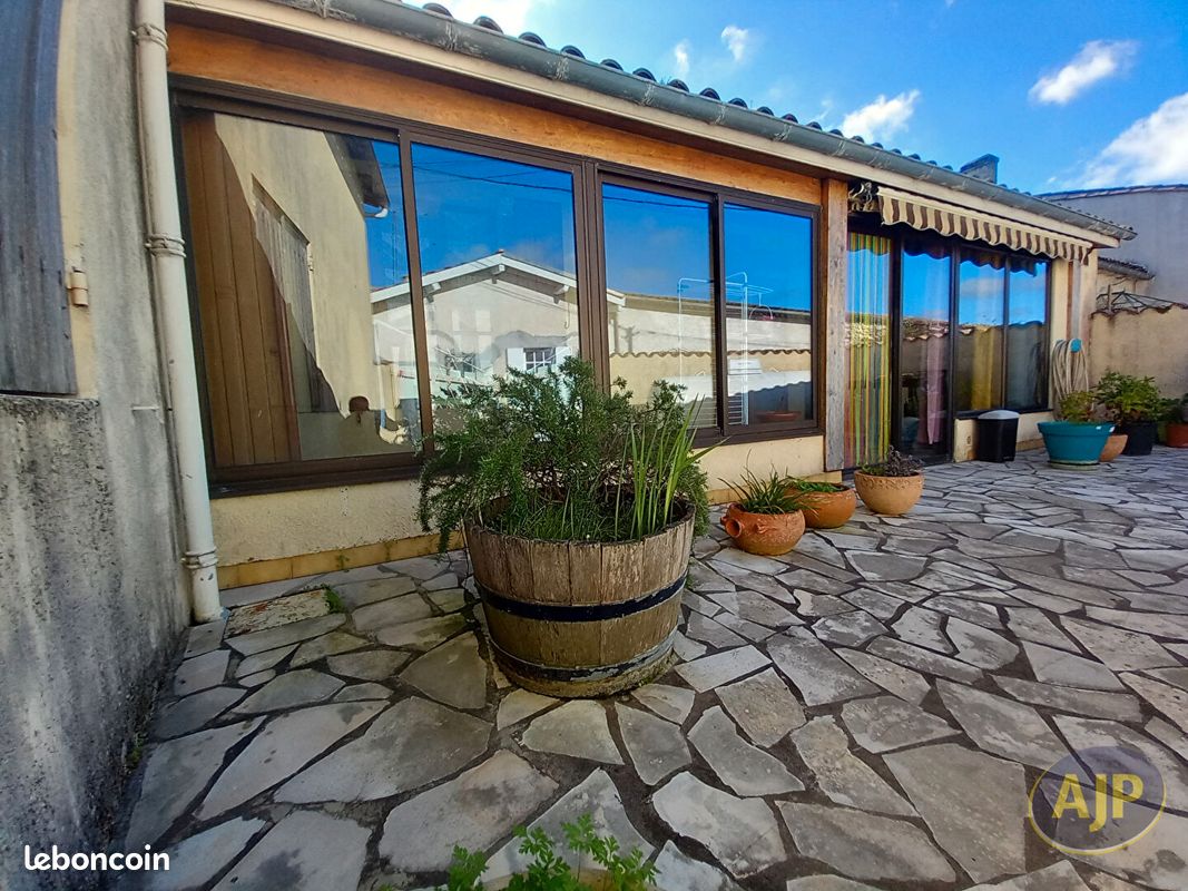 Maison 4 pièces 99 m² · à Saint-Estèphe · 99 m² · 152 000 €