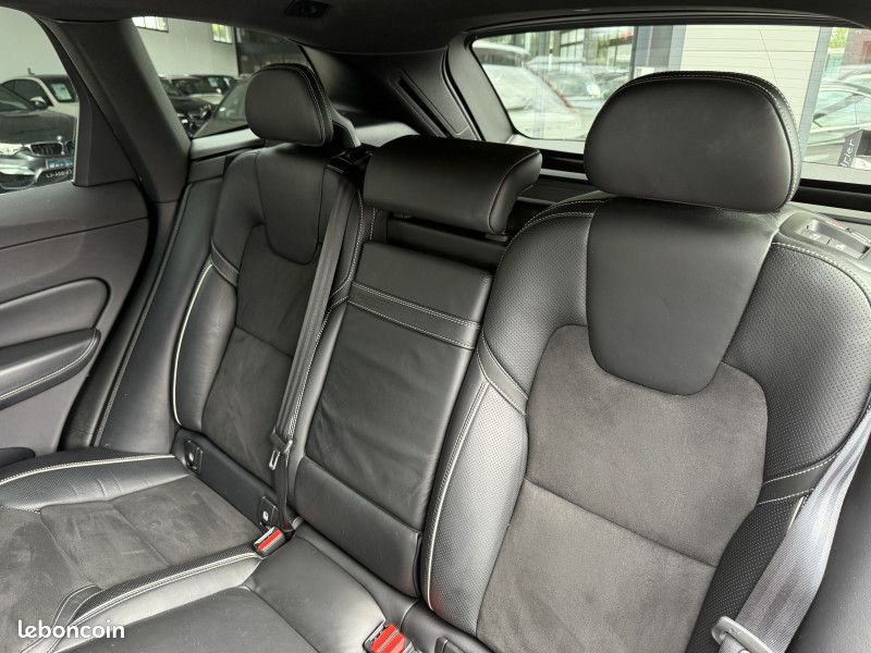 Volvo XC60 D4 AWD 190CH R-DESIGN GEARTRONIC (image 9)