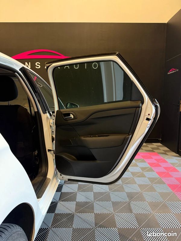 Citroen c4 edition millenium 130ch / airbag takata fait / distribution 2024 (image 25)