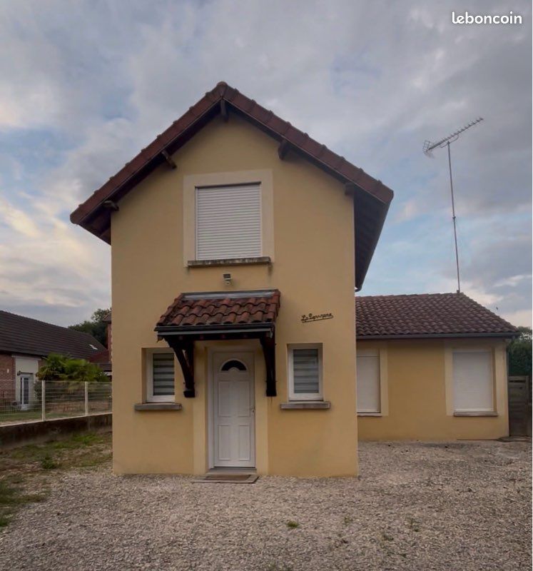 Maison 4 pièces 90 m² · à Mailly-le-Camp · 90 m² · 750 €/mois