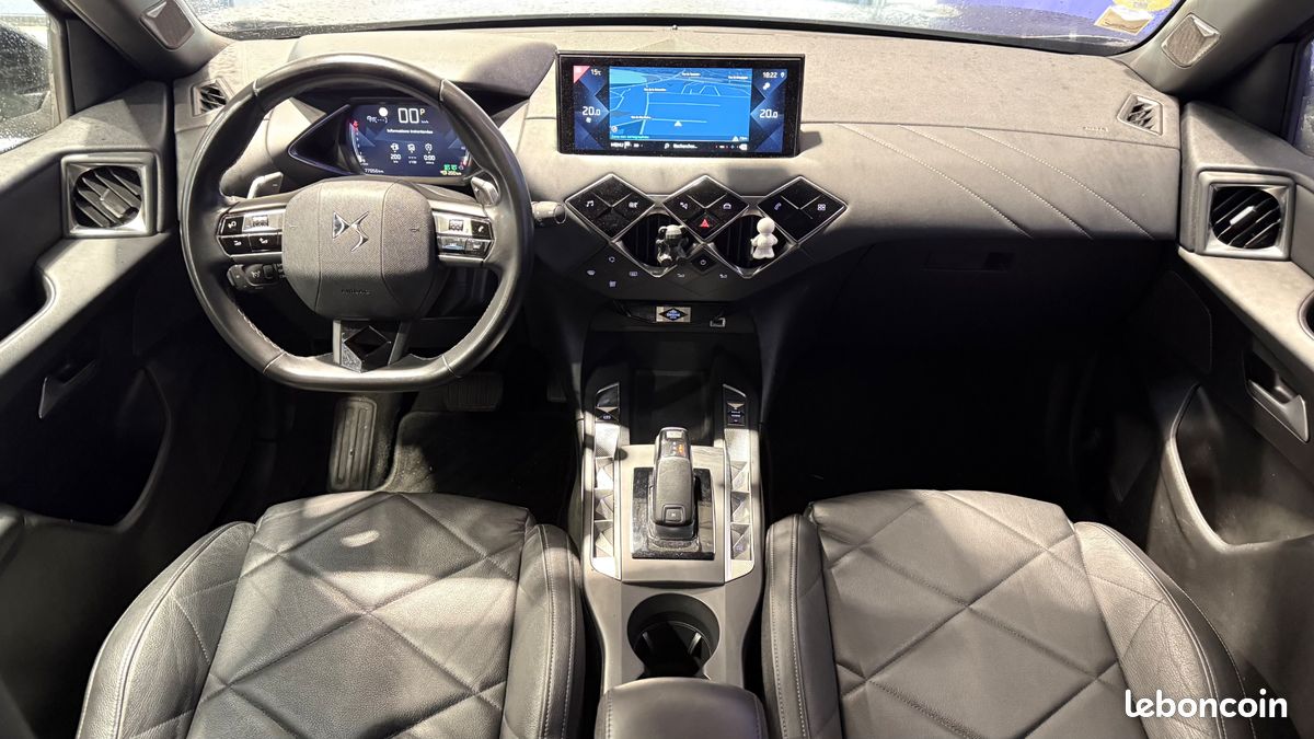 DS DS 3 Crossback BlueHDi 130ch Rivoli Automatique - Apple CarPlay - Caméras 360 - Feux LED - Cuir - Chaîne arbre à cames OK - Suivi complet constructeur - Son Focal - Régulateur adaptatif (image 15)