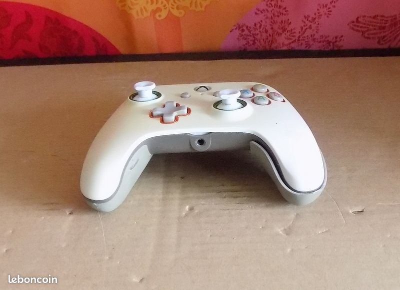 Manette filaire xbox one fusion blanche (image 5)