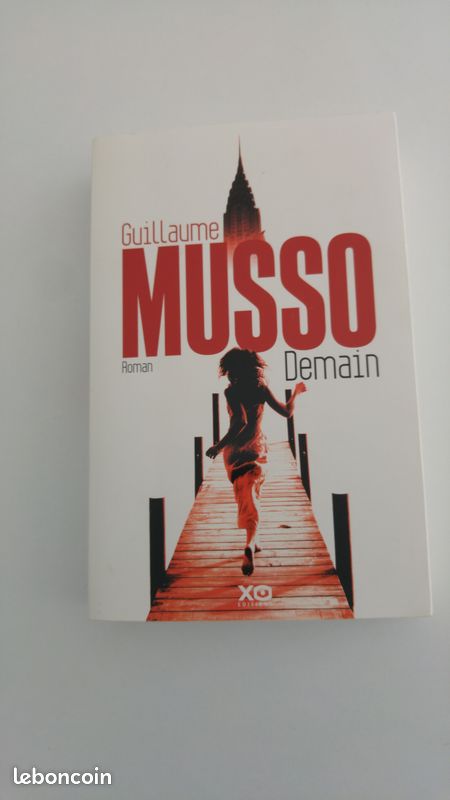 Livre " Demain" G.Musso (image 1)
