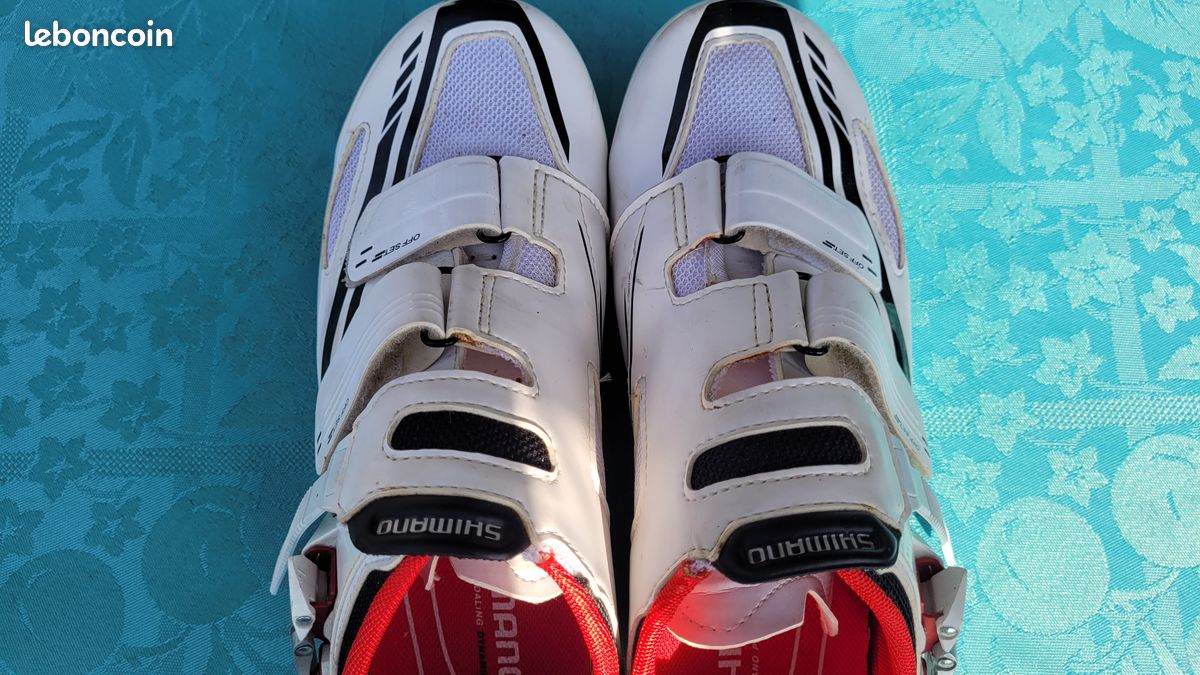 Chaussures cyclistes Shimano (image 2)