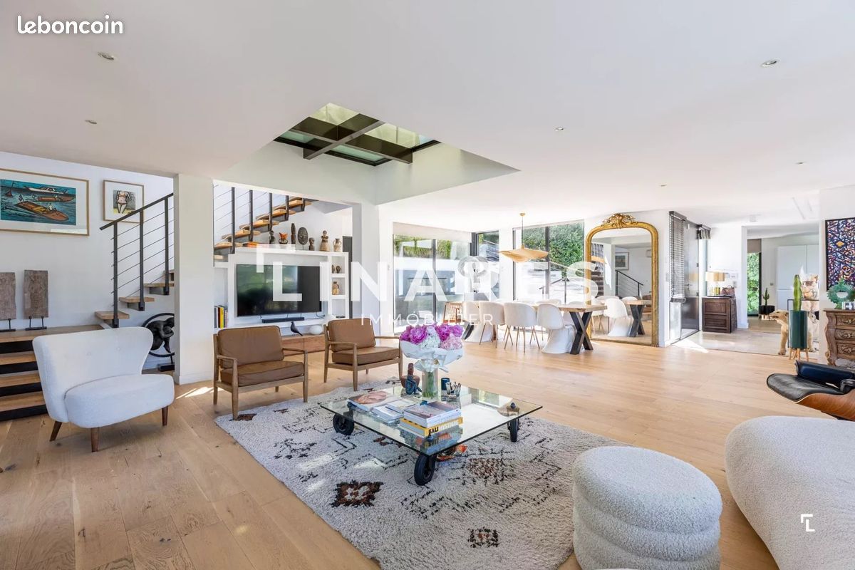Maison 7 pièces 206 m² · à Cavalaire-sur-Mer · 206 m² · 1 790 000 €