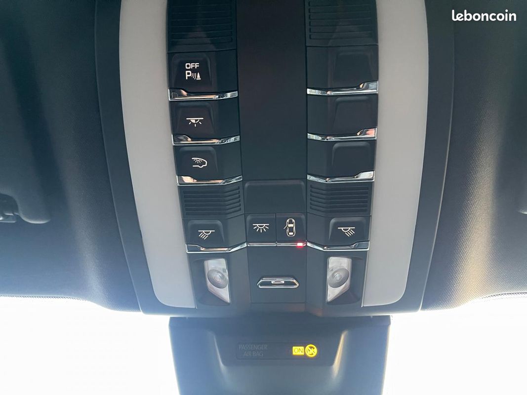 PORSCHE MACAN S 3.0i V6 - BV PDK (image 28)