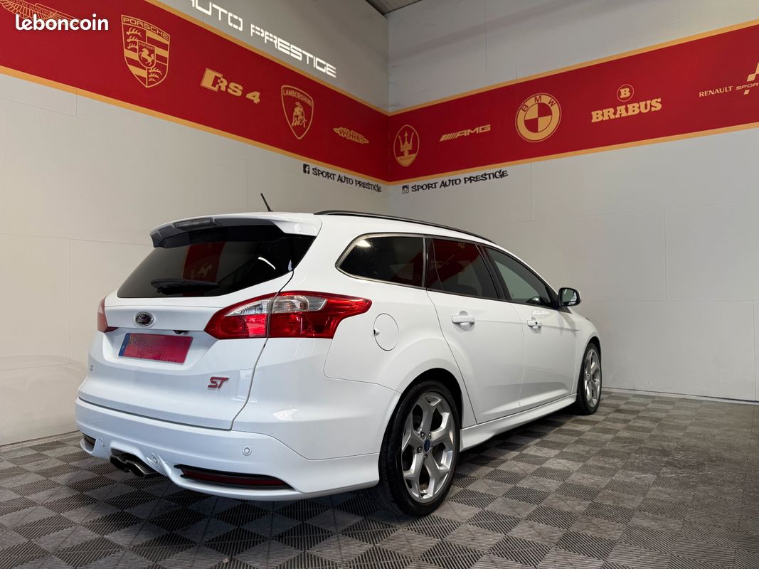 PROMO Focus st 250cv SW ( visio et livraison possible ) (image 2)