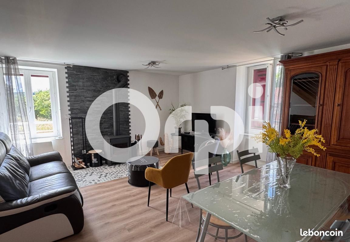 Appartement 5 pièces 144 m² · à Saint-Clair-sur-Galaure · 144 m² · 920 €/mois
