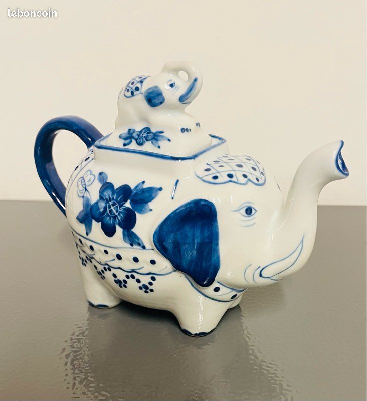 Théière éléphant vintage en céramique (image 3)
