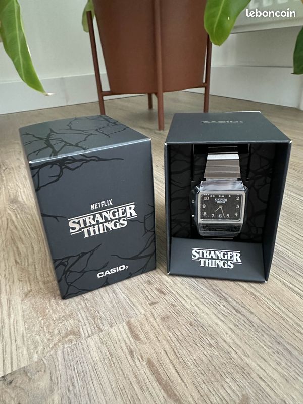 Boîte à Montres Vintage Casio En Cuir Marron - Pièce Rare, Occasion