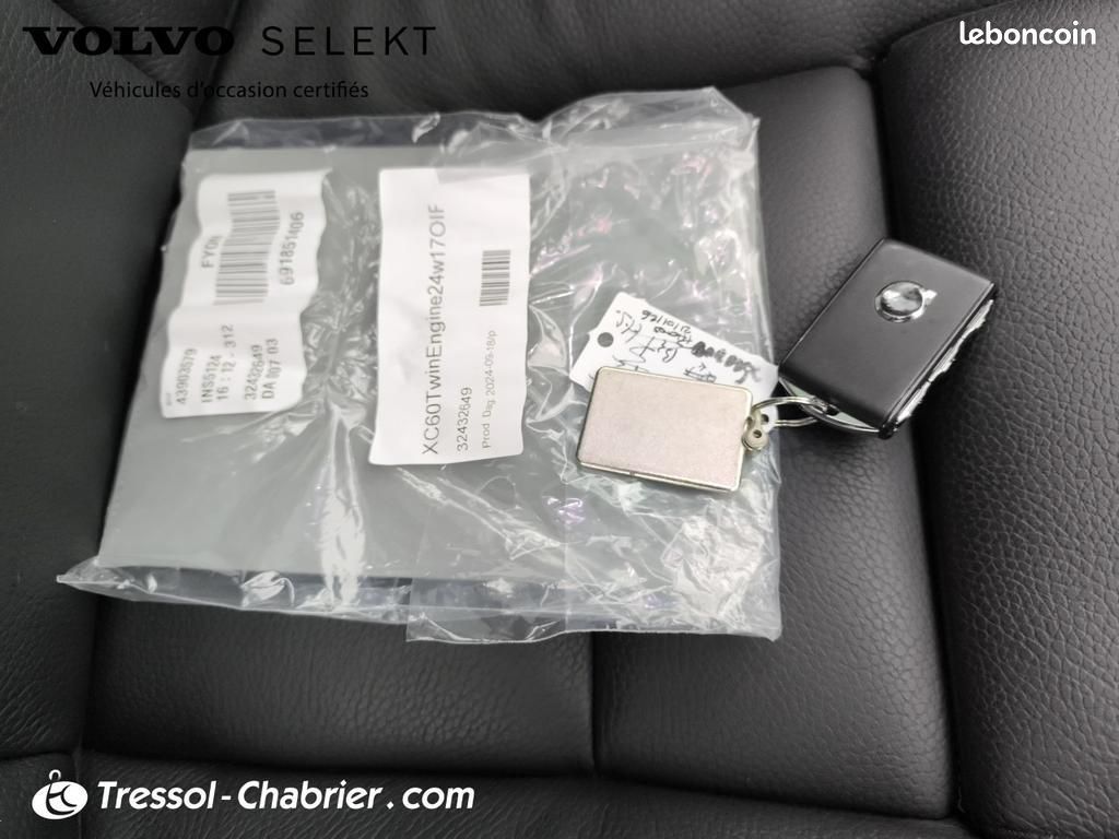 Volvo XC60 T8 AWD Hybride rechargeable 310 ch+145 ch Geartronic 8 Ultra Style Chrome (image 16)