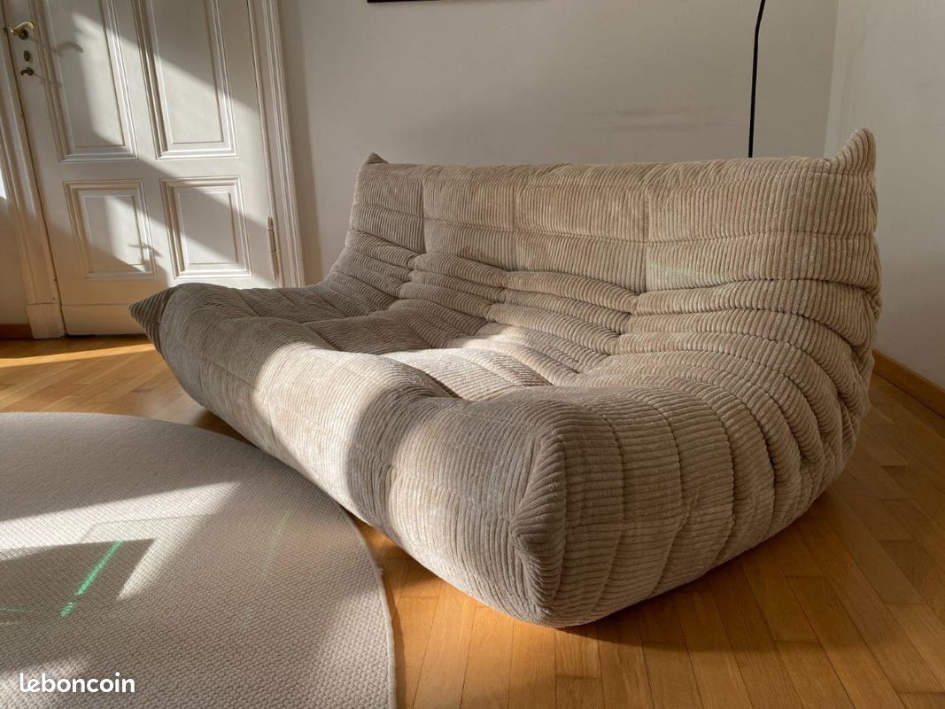 TOGO Canapé 3 places en tissu By Ligne Roset | design Michel