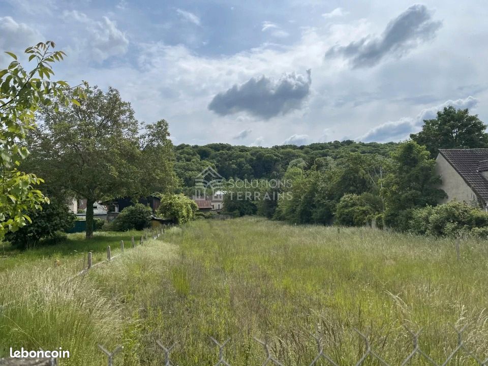 Terrain 268 m² · à Mézières-sur-Seine · 143 000 €