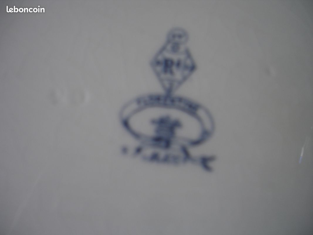 Plat de service en faïence (image 3)