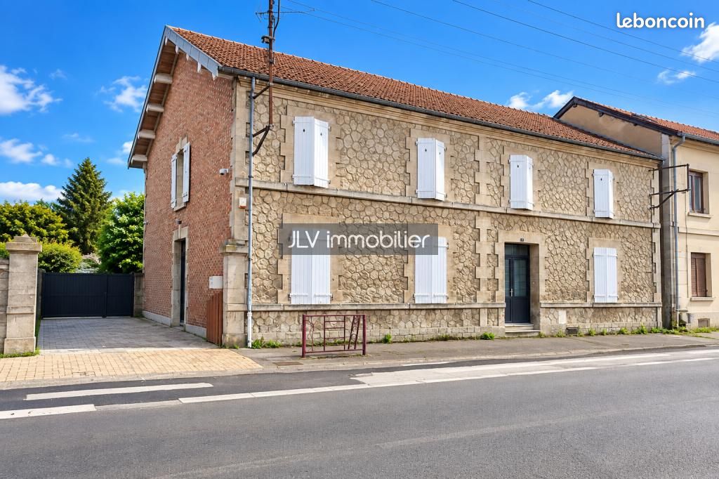 Maison 10 pièces 300 m² · à Pargny-sur-Saulx · 300 m² · 139 900 €
