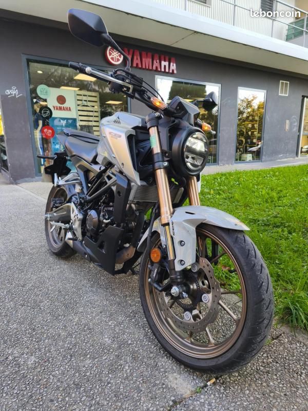 Cbf 125 R Honda CBF 125 R - Motos
