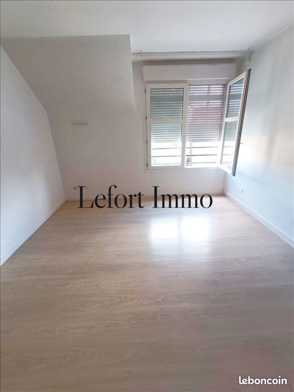 Appartement 1 pièce 30 m² · à Stains · 30 m² · 675 €/mois