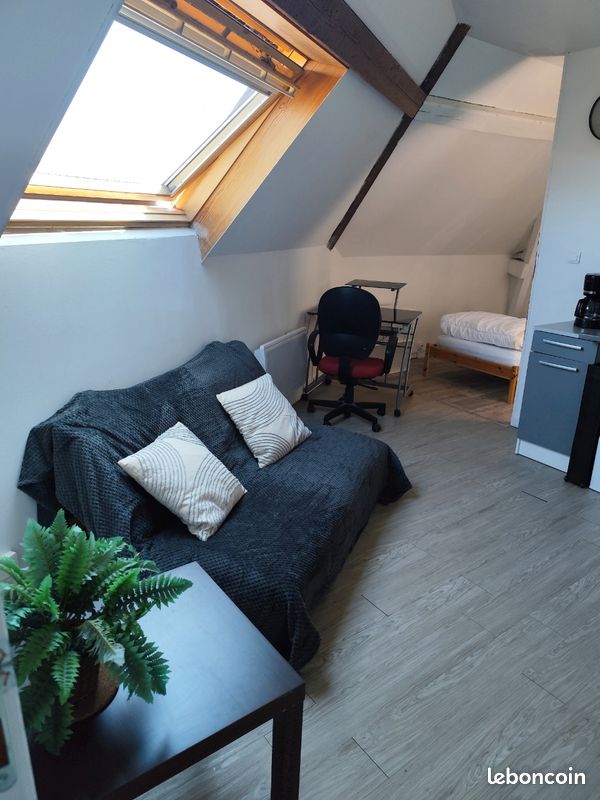 Appartement 2 pièces 18 m² · à Saint-Quentin · 18 m² · 300 €