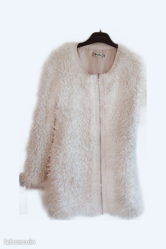 Manteau en fausse fourrure taille S/M (image 1)